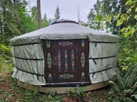 Beautiful 19′ Traditional Mongolian Yurt