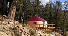 yurt-small-home-living1[1].jpg