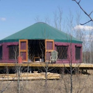 28' Yurtco, 5 yrs old.