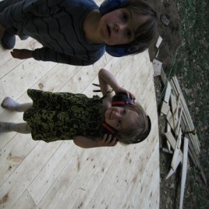 Not sure if it's easy to see, but this is the floating floor-- complete with 'helpful' assistants,