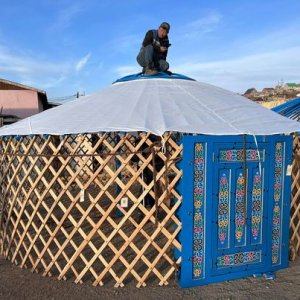 Blue, 5-wall (18ft diameter). mongolianyurts.org