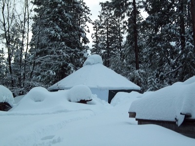 20 foot yurt in the snow