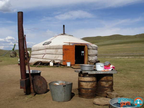 5-walls ger in Mongolia