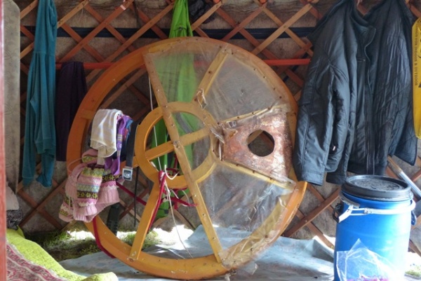 A handy clothes rack, and the water barrel. Y2