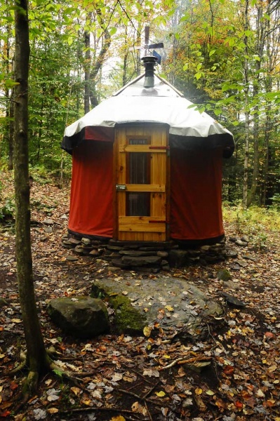 Approach to Surely 10' Yurt.