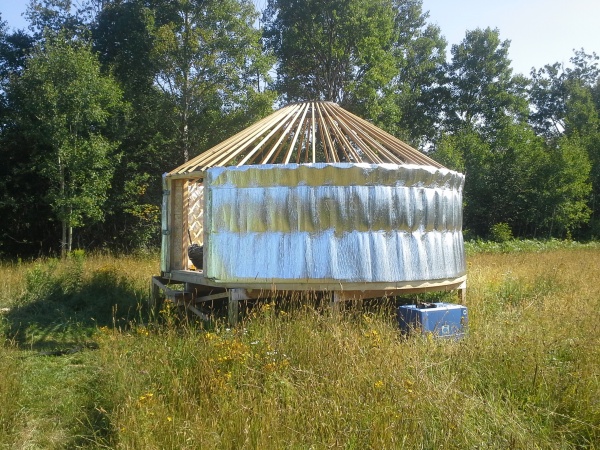 Single layer foiled insulation.