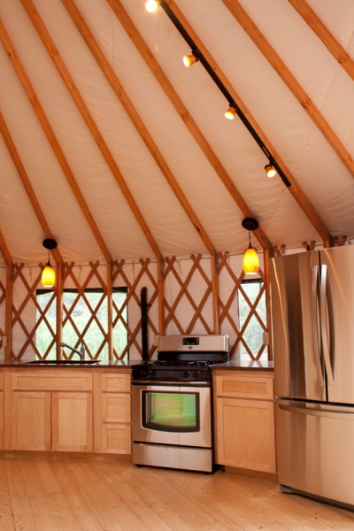 Umauma yurt kitchen