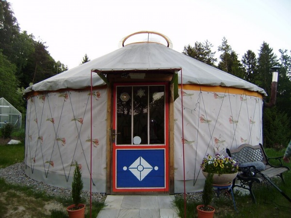 yurt ClaudiusKern
