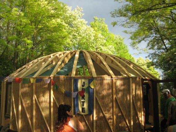 yurt for a woodschool