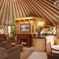 30' yurt in Oregon